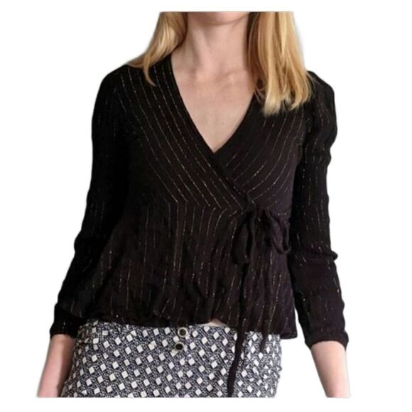 Jun & Ivy wrap top - Picture 1 of 11